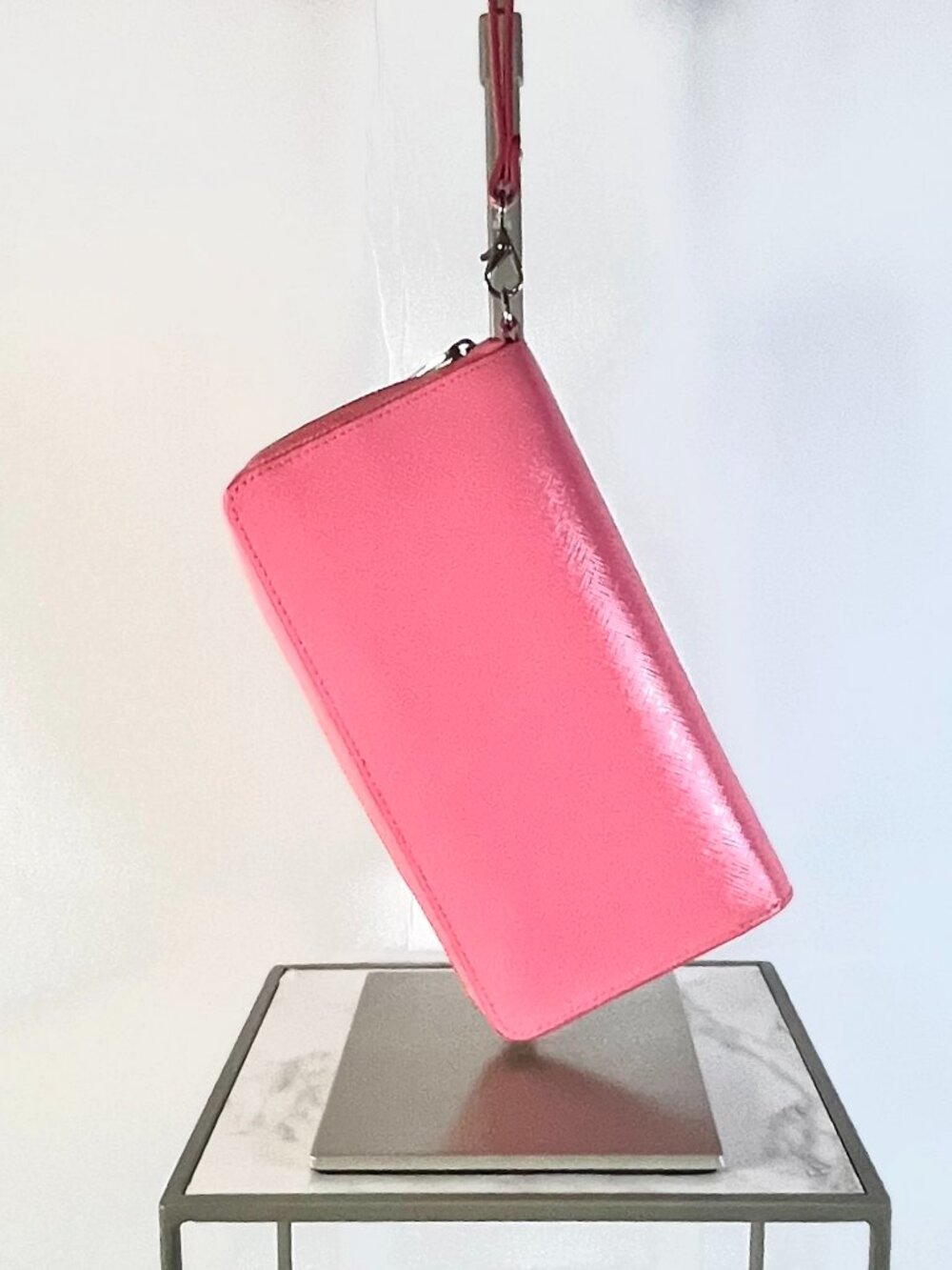 💗 Nordstrom Pink Zip-Around Wristlet Wallet – Chic Everyday Organizer